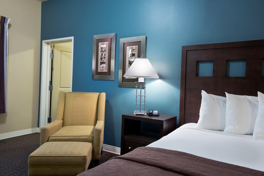Oxford Suites Силвердейл Экстерьер фото