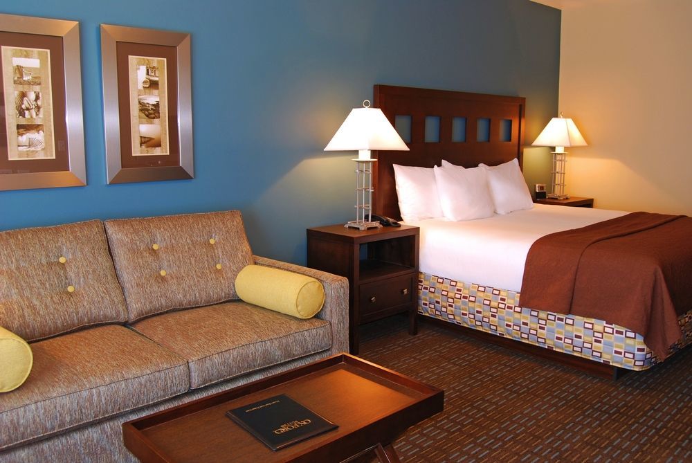 Oxford Suites Силвердейл Номер фото