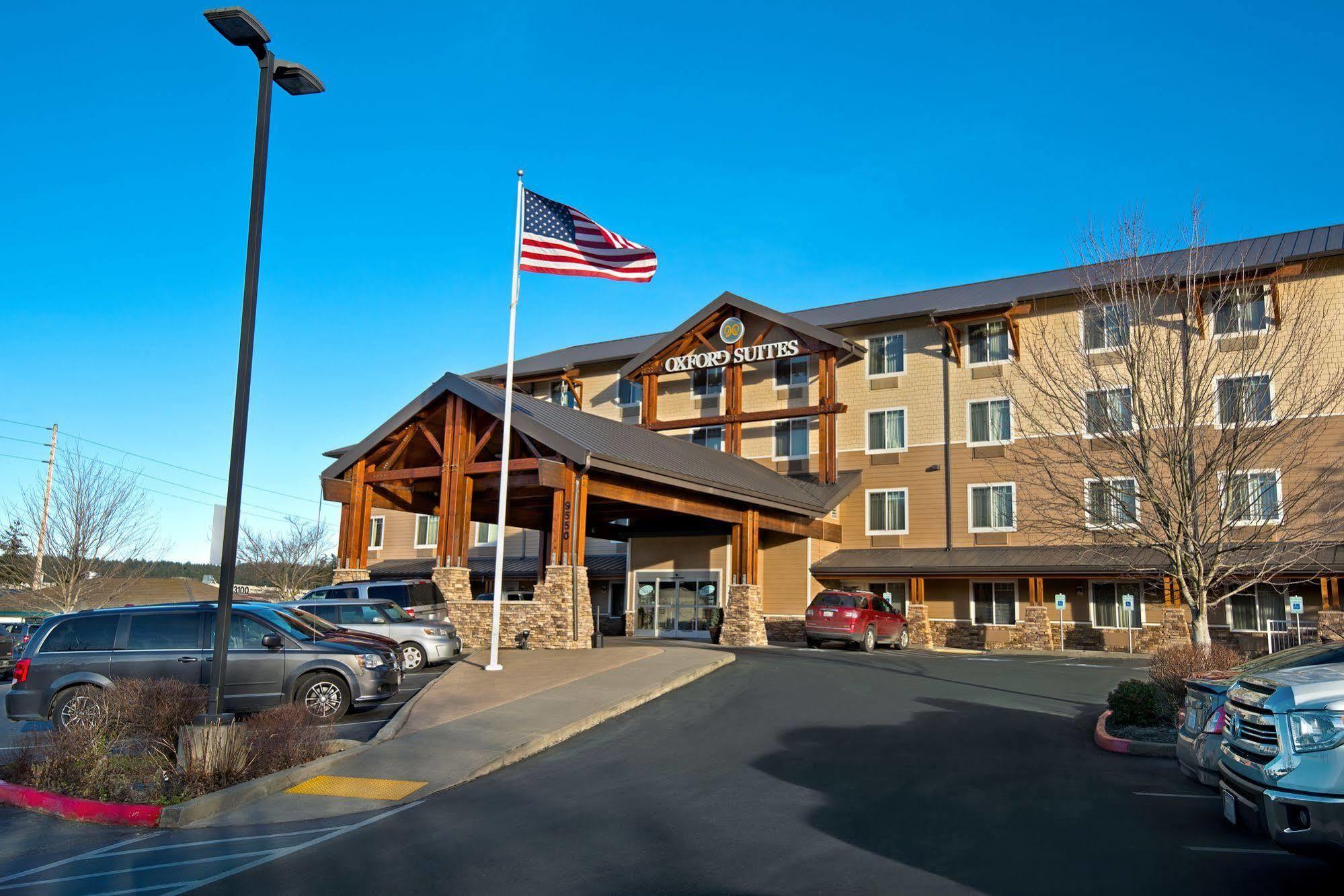 Oxford Suites Силвердейл Экстерьер фото