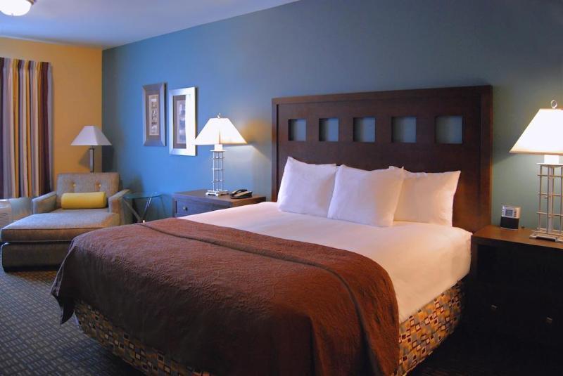 Oxford Suites Силвердейл Экстерьер фото